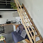 Maisonnette A 200m De La Avec Parking Gratuit Et Terrasse *