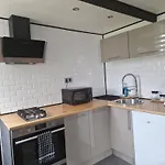 Maisonnette A 200m De La Avec Parking Gratuit Et Terrasse Berck