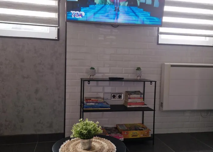 아파트 Maisonnette A 200m De La Avec Parking Gratuit Et Terrasse *